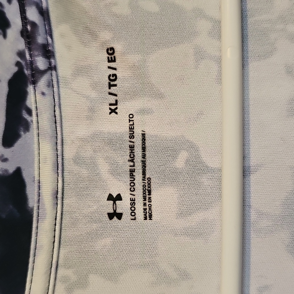 Under Armour Purple And White - Picture 5 of 5